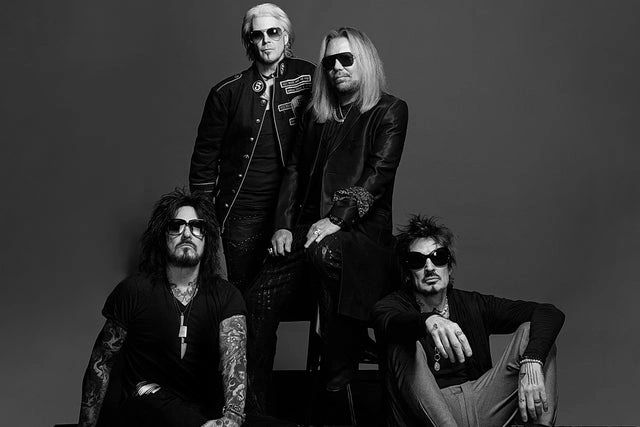 MOTLEY CRUE ROCK FIRST NEW SONG/VIDEO WITH NEW GUITARIST JOHN 5