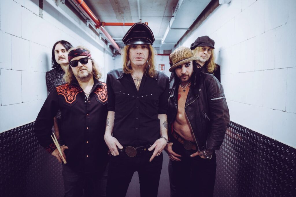 THE HELLACOPTERS – RELEASE VIDEO FOR NEW SINGLE “STAY WITH YOU”