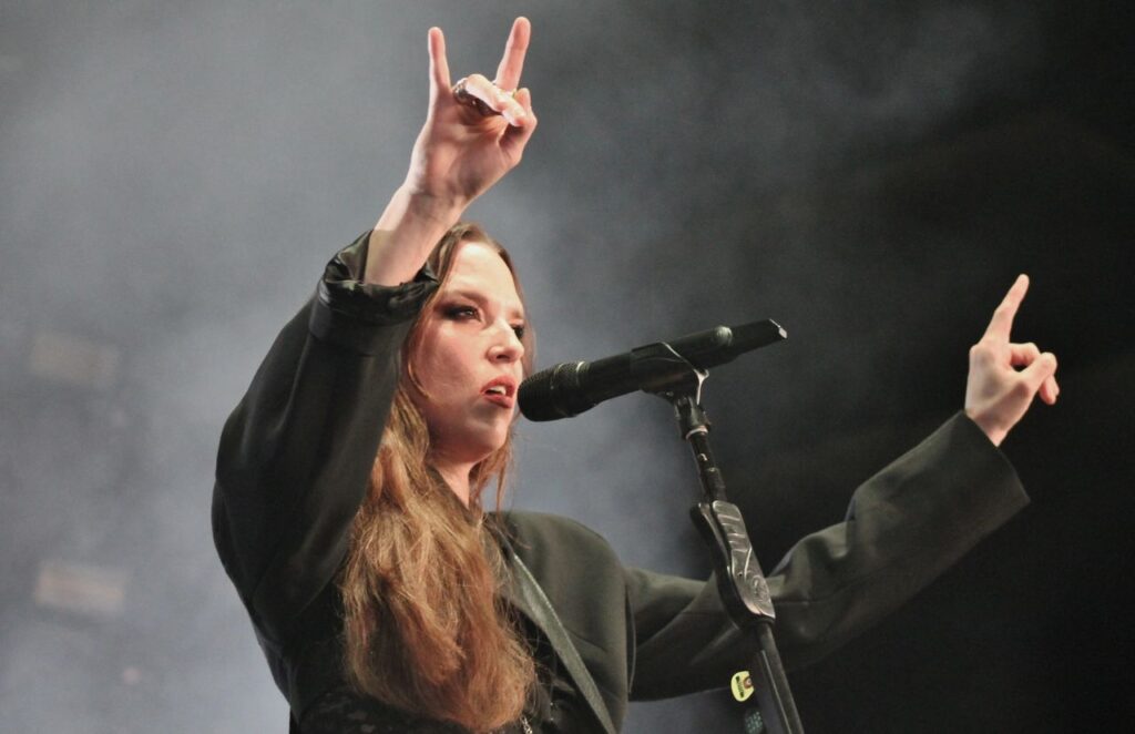 HALESTORM ROCK AT OPENING NIGHT OF TOUR IN RALEIGH, NC