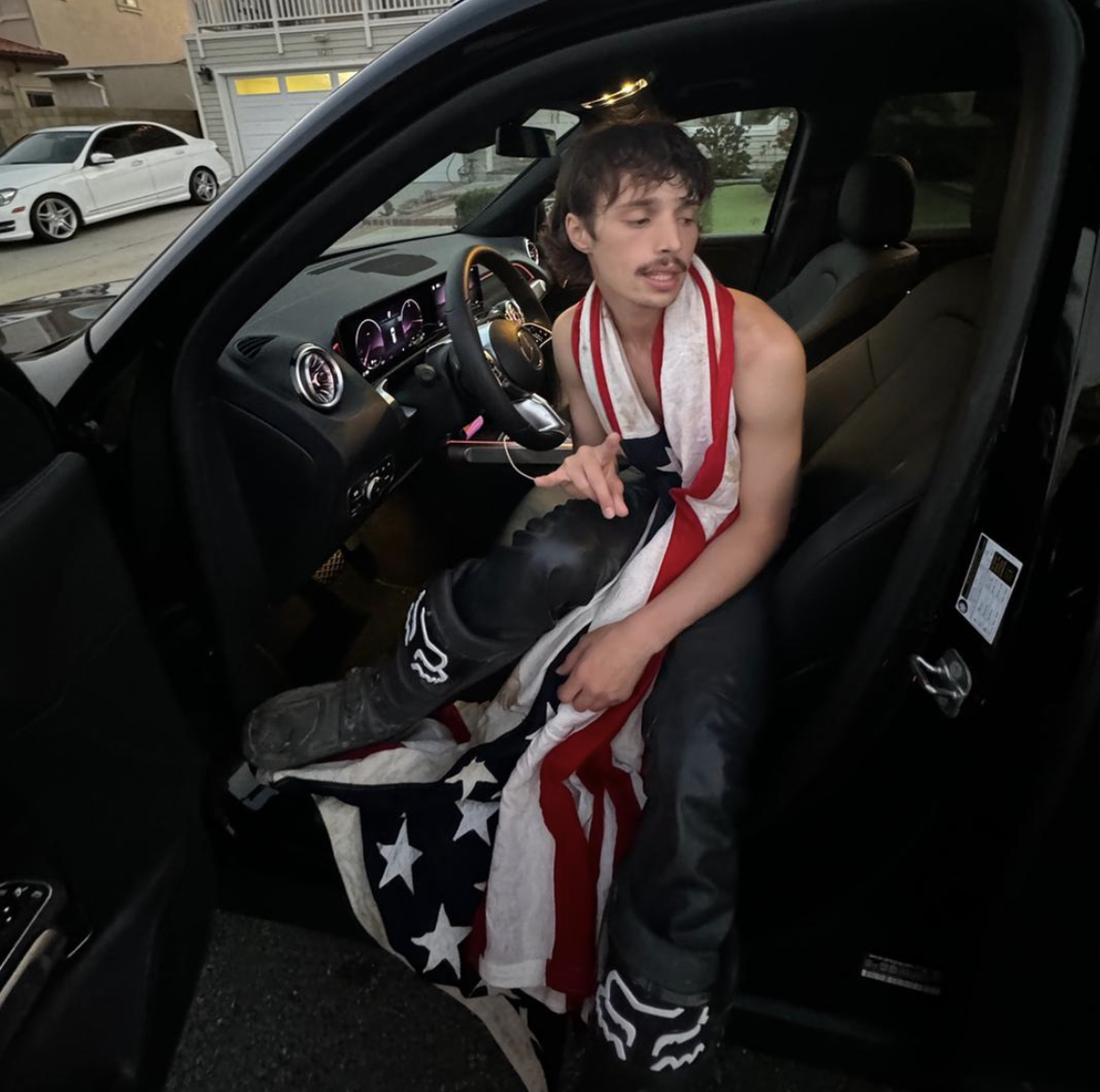 Noah Weiland, Son of Legendary Rock Frontman Scott Weiland, Channels ...