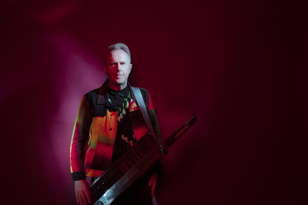 NEW WAVE ICON HOWARD JONES SET TO EMBARK ON GLOBAL TOUR CELEBRATING 40TH ANNIVERSARY OF GROUNDBREAKING ALBUM ‘DREAM INTO ACTION’
