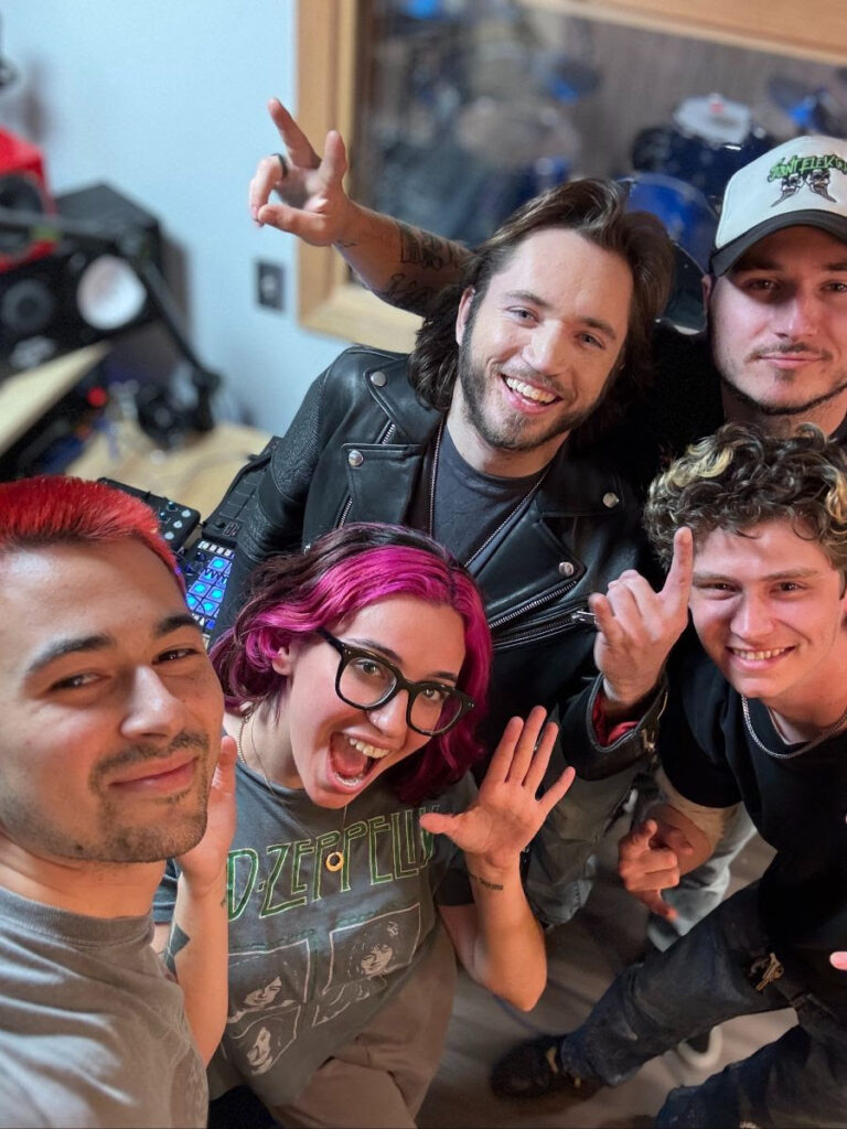 Rising Hard Rock Stars S8NT ELEKTRIC Unveil Revised Version of “TAR” Feat. American Blues Rock Guitarist Eric Steckel 