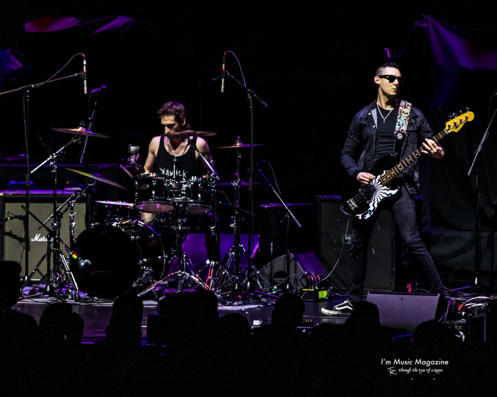 Goodtime Alibi Kick Off The Night & Prepare Crowd For Rod Stewart At Hard Rock Live In Hollywood, Florida