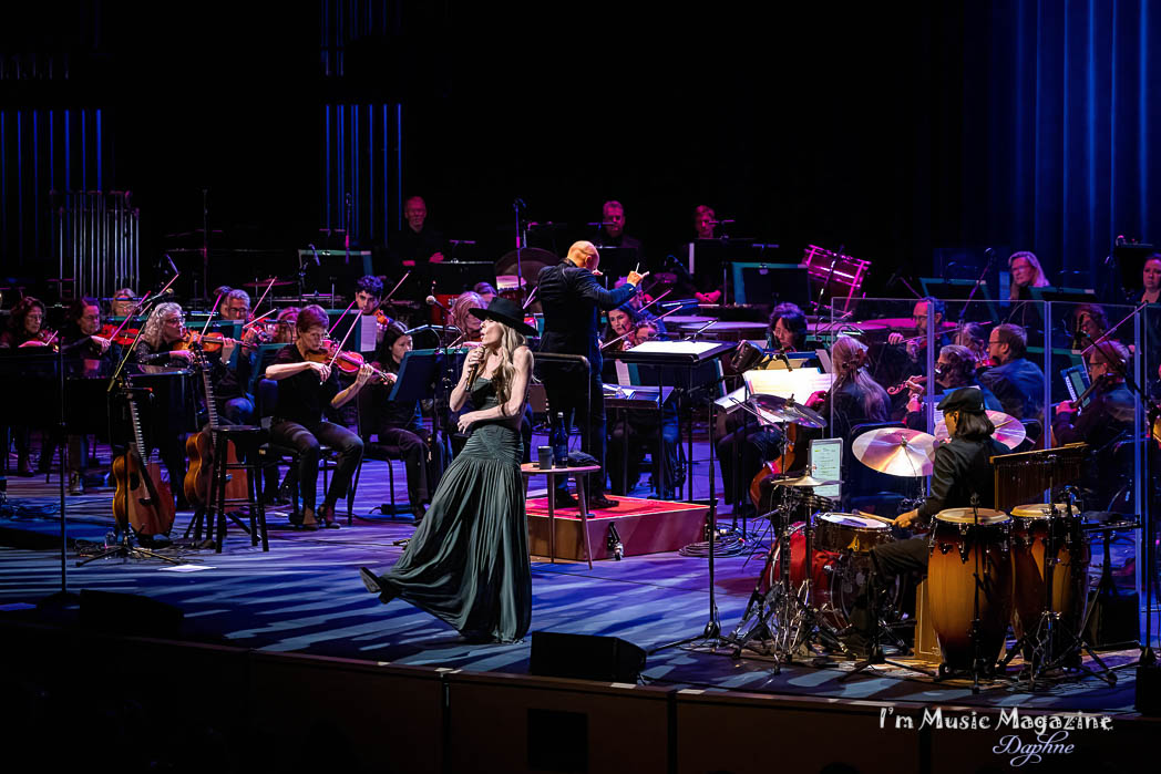 LeAnn Rimes Performs Live with the Greensboro Symphony For One Night ...