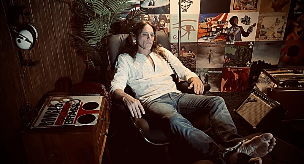 Joe Grah Releases Powerful New Single “Far” – A Haunting Exploration of Isolation and Emotional Drift