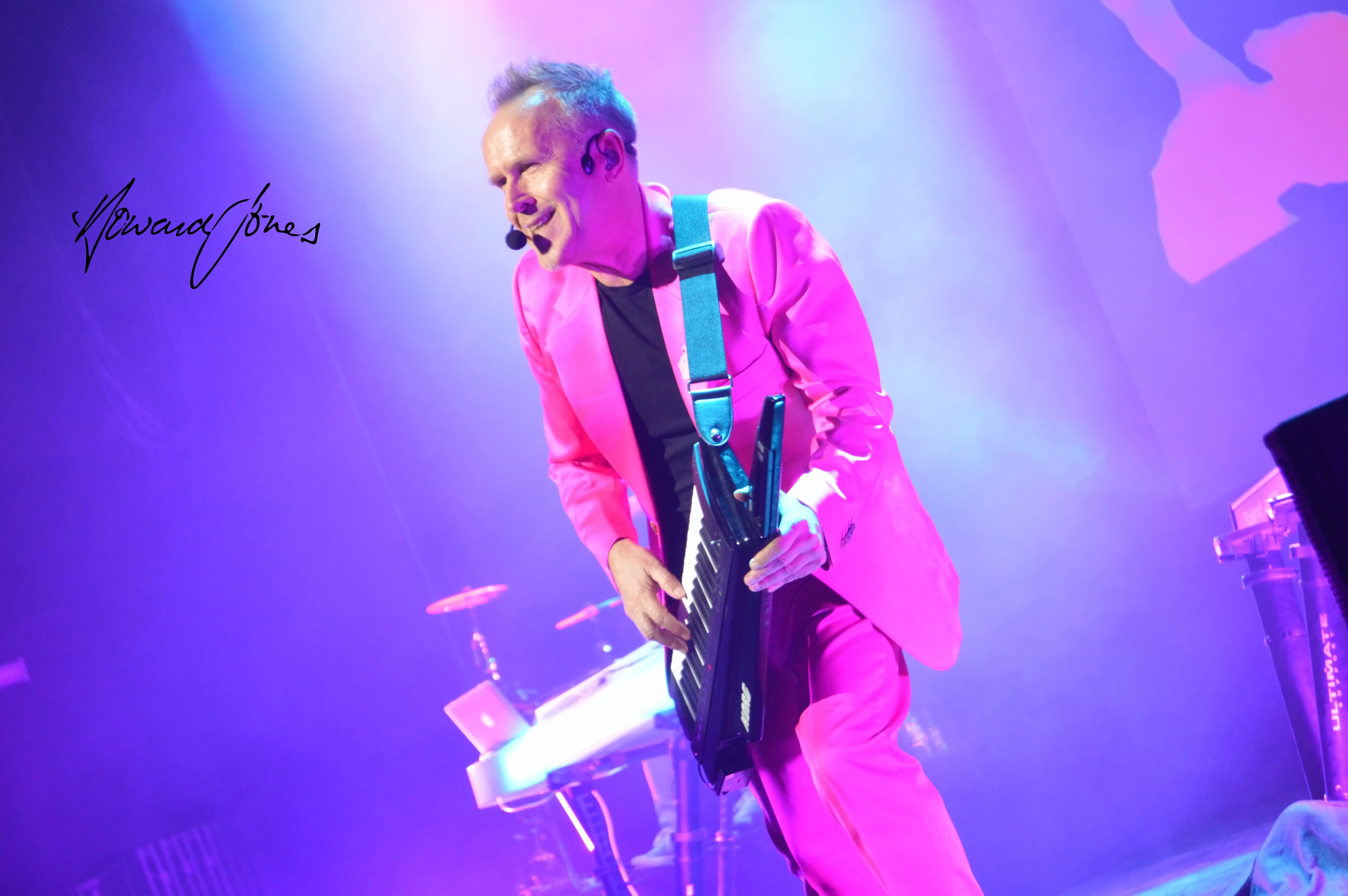 NEW WAVE ICON HOWARD JONES CURATES FEEL-GOOD 80S EVENT OF THE SUMMER: “THINGS CAN ONLY GET BETTER” N. AMERICA TOUR