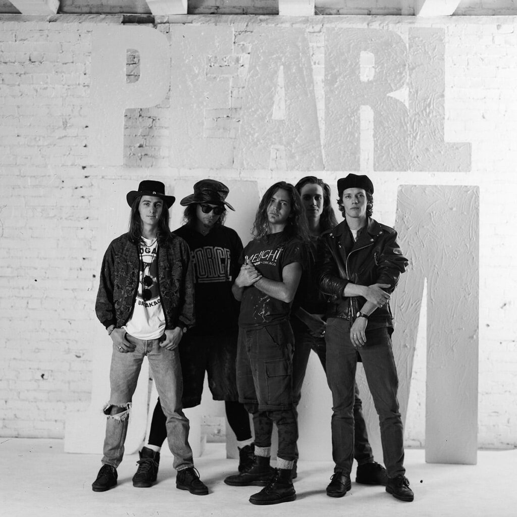 The Soul That Wouldn’t Stay Quiet: The Unstoppable Rise of Pearl Jam’s “Black”